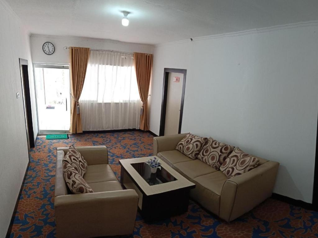 Salma Hotel Bukittinggi Extérieur photo